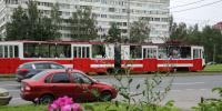 Петербургский трамвай протаранил иномарку